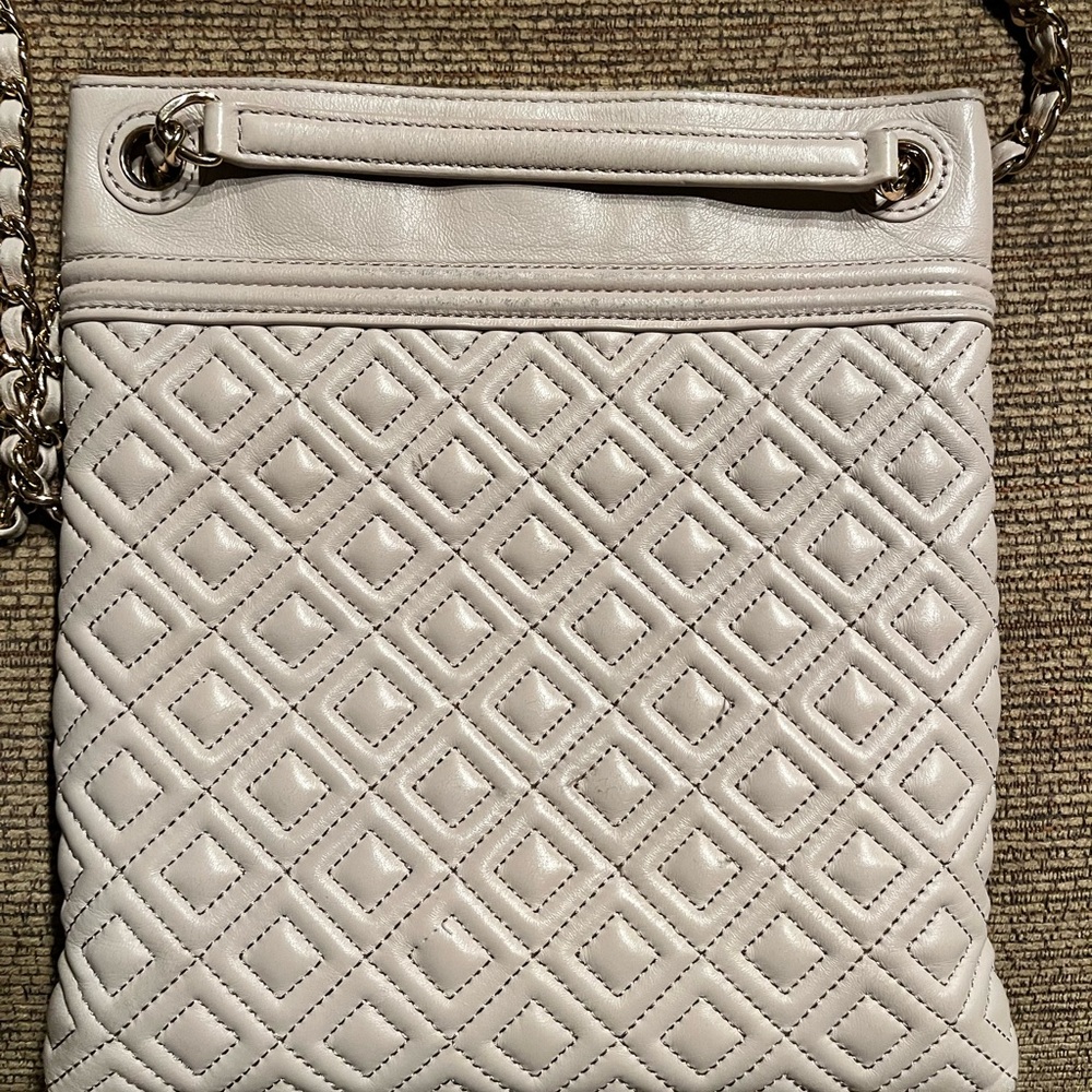 Tory Burch Cream Fleming Swingpack Quilted Bag - Picture 4 of 13